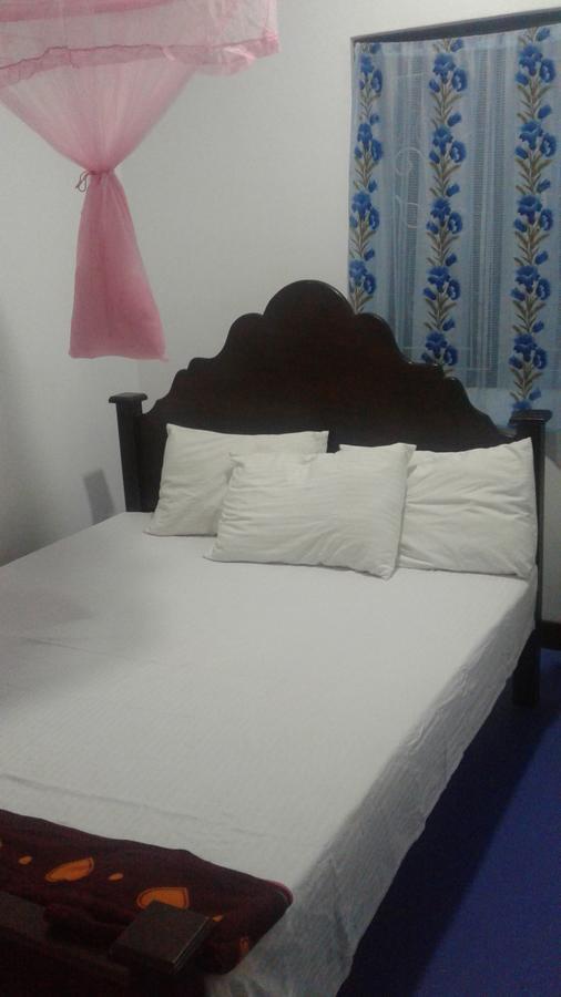 Suman Beach Rooms Nilaveli Exterior photo